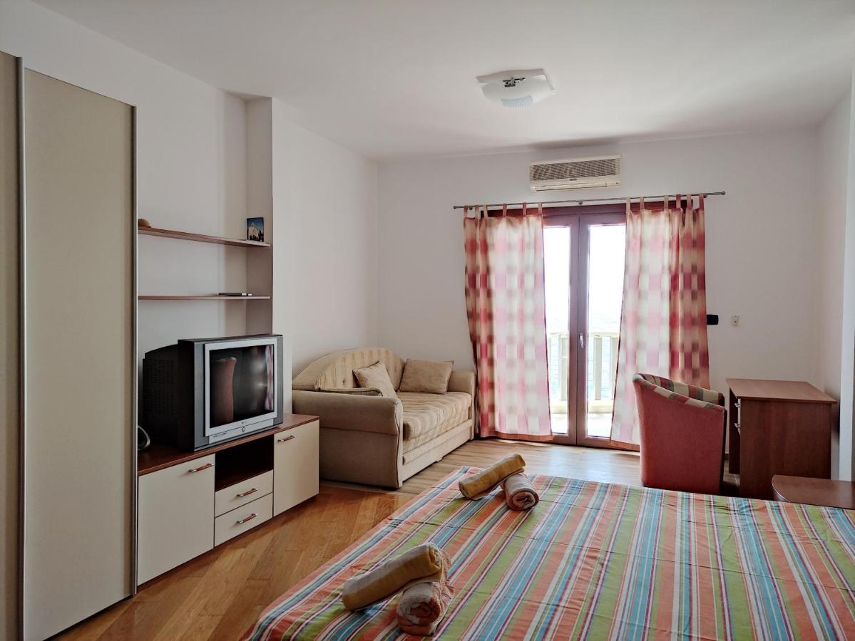 Apartments Altea Rafailovici Luaran gambar